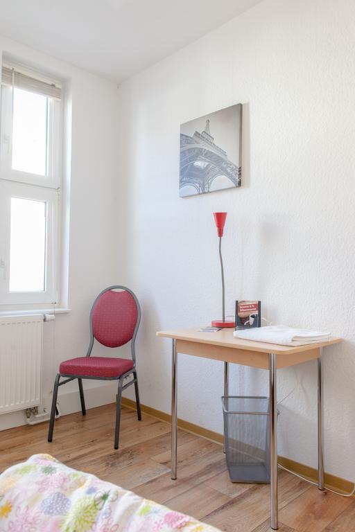Pension Klingenstr. 23 Otel Leipzig Oda fotoğraf