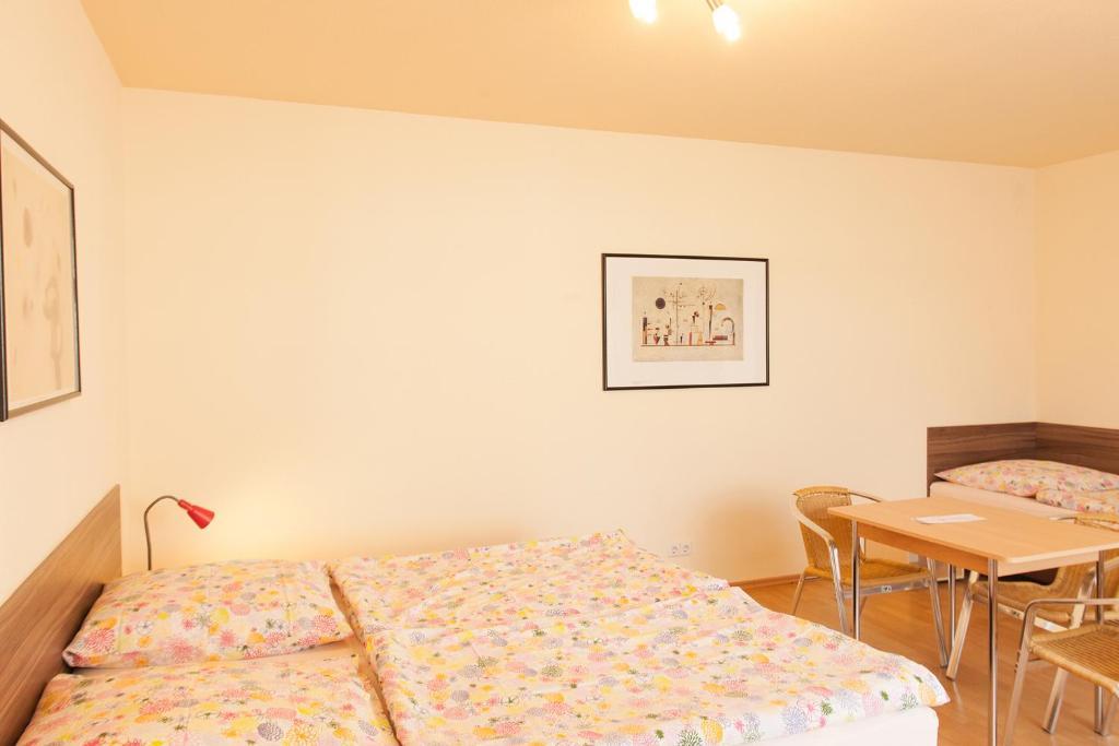 Pension Klingenstr. 23 Otel Leipzig Oda fotoğraf